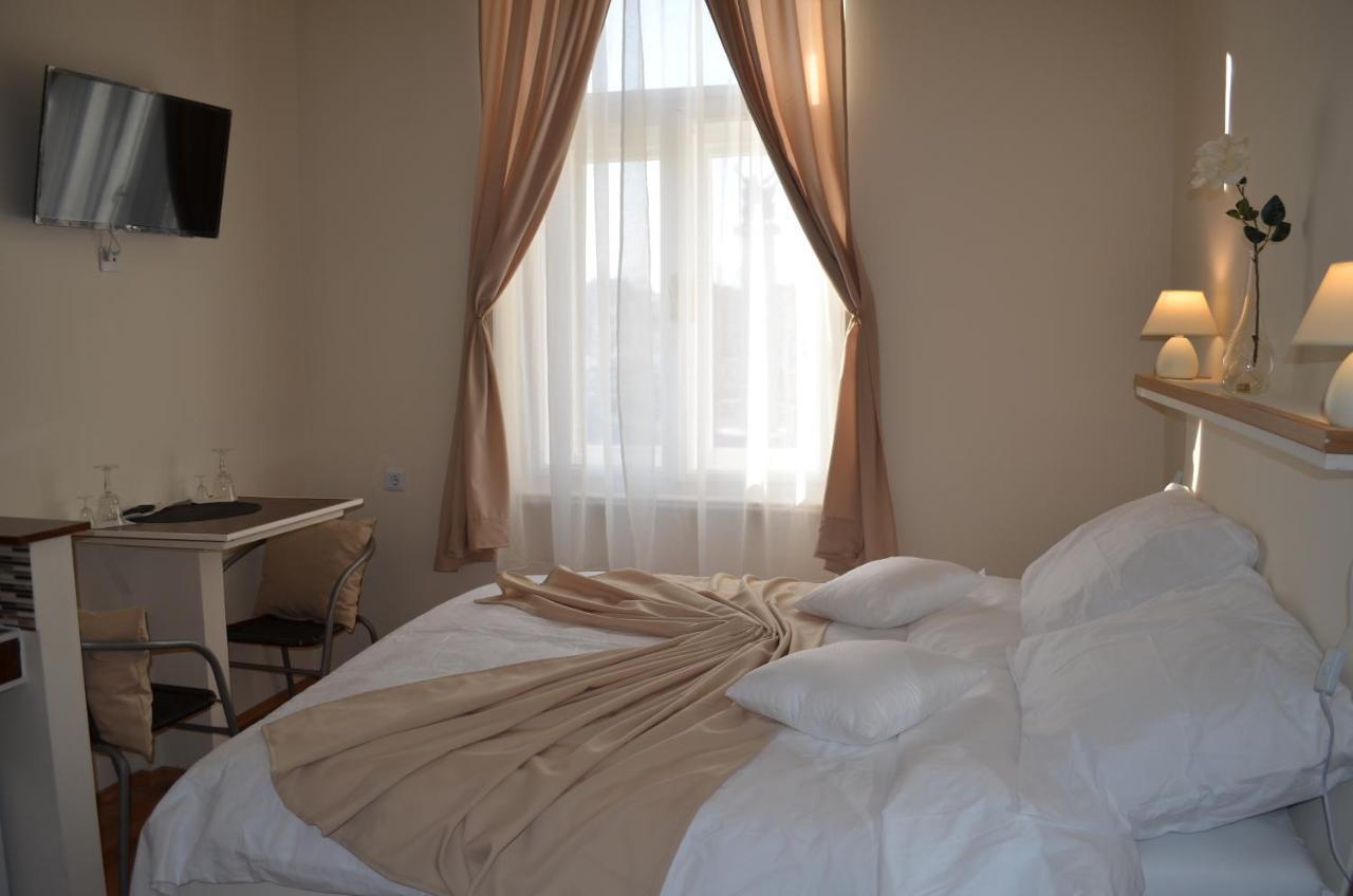 Rooms & Apartments Infinity غييكا المظهر الخارجي الصورة