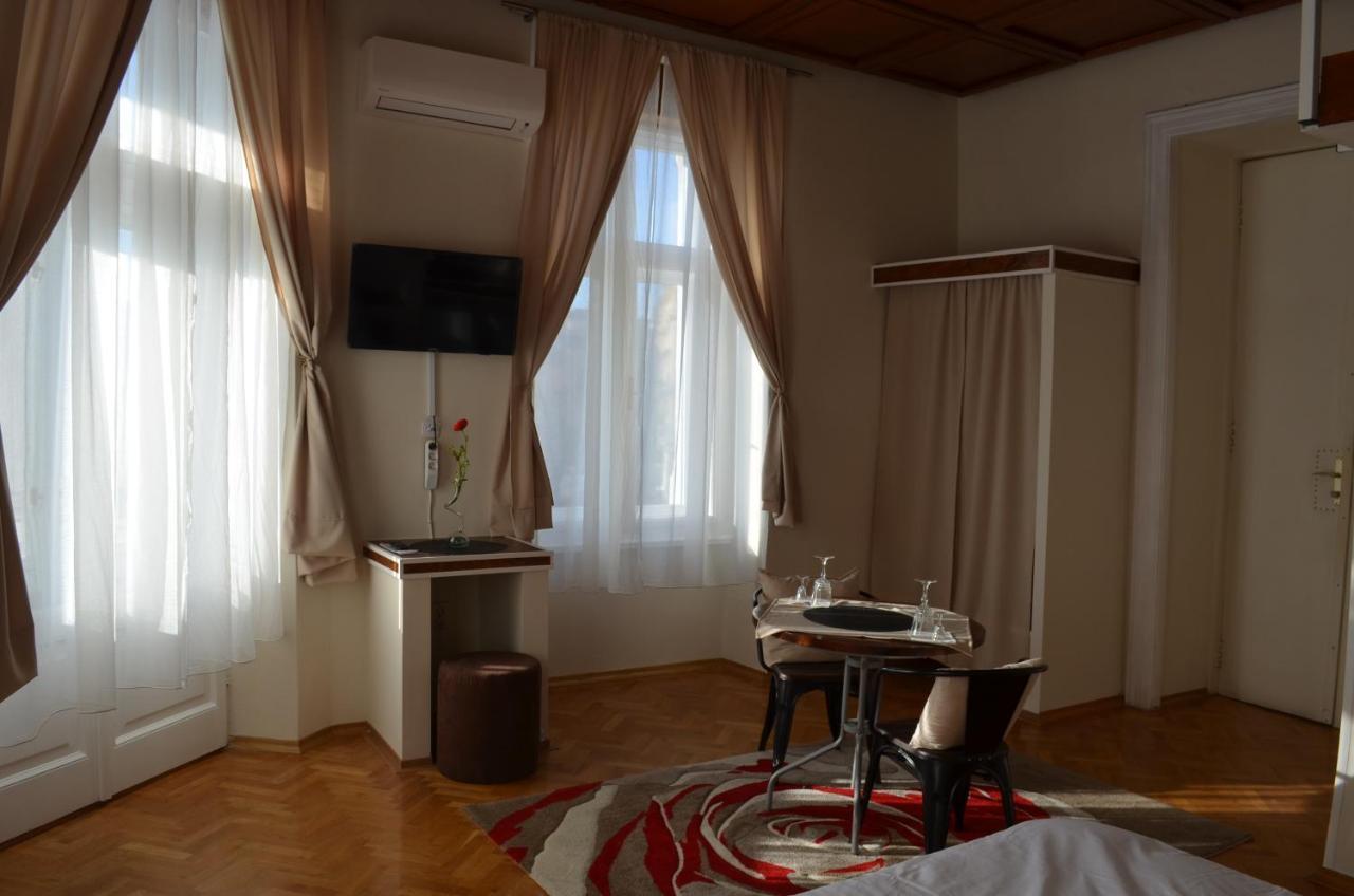 Rooms & Apartments Infinity غييكا المظهر الخارجي الصورة