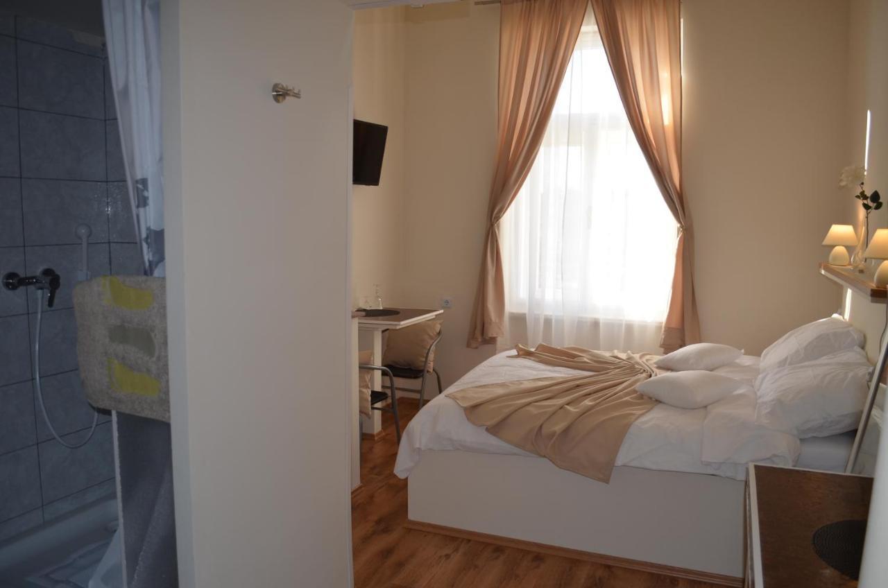 Rooms & Apartments Infinity غييكا المظهر الخارجي الصورة