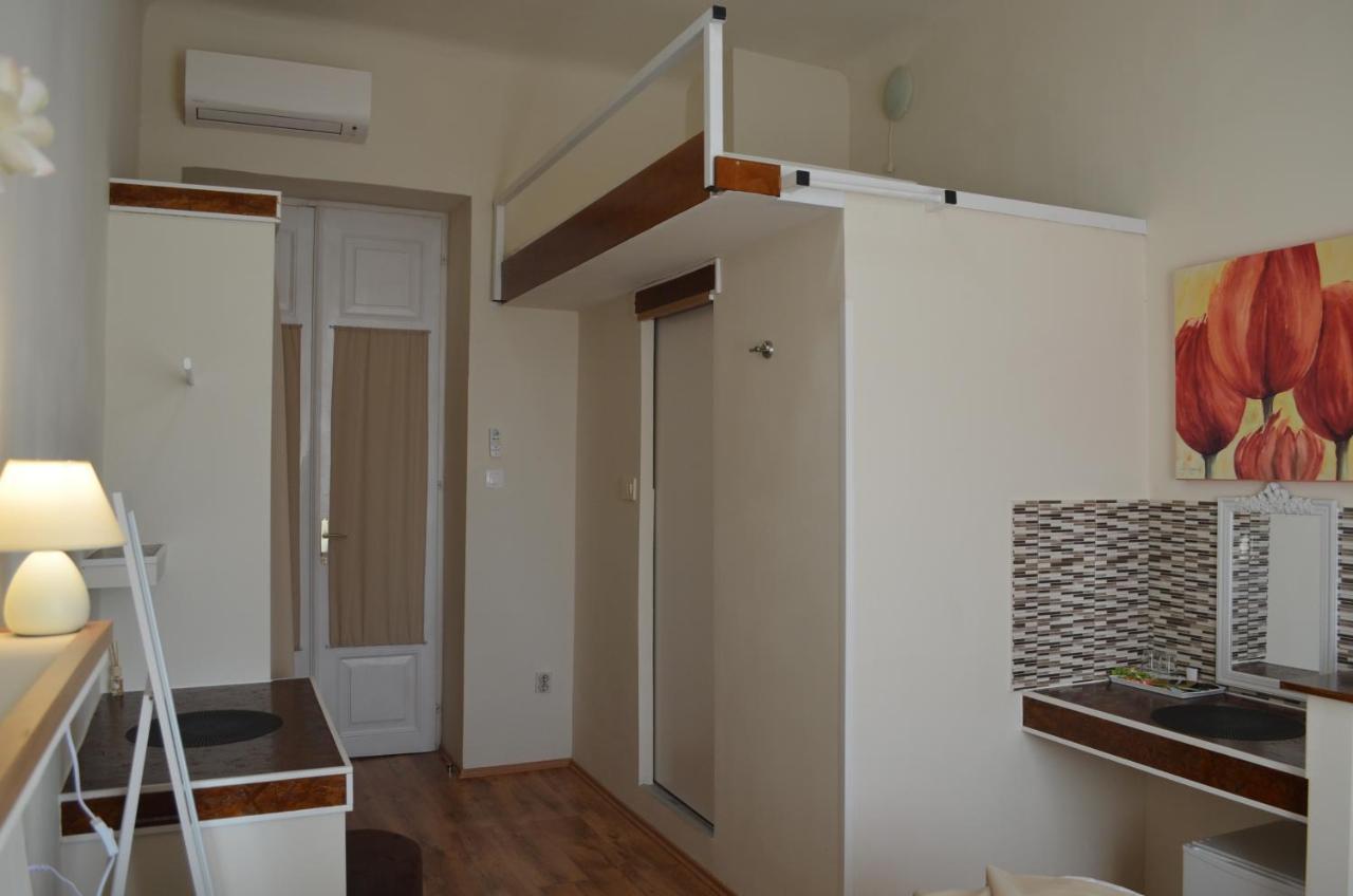 Rooms & Apartments Infinity غييكا المظهر الخارجي الصورة