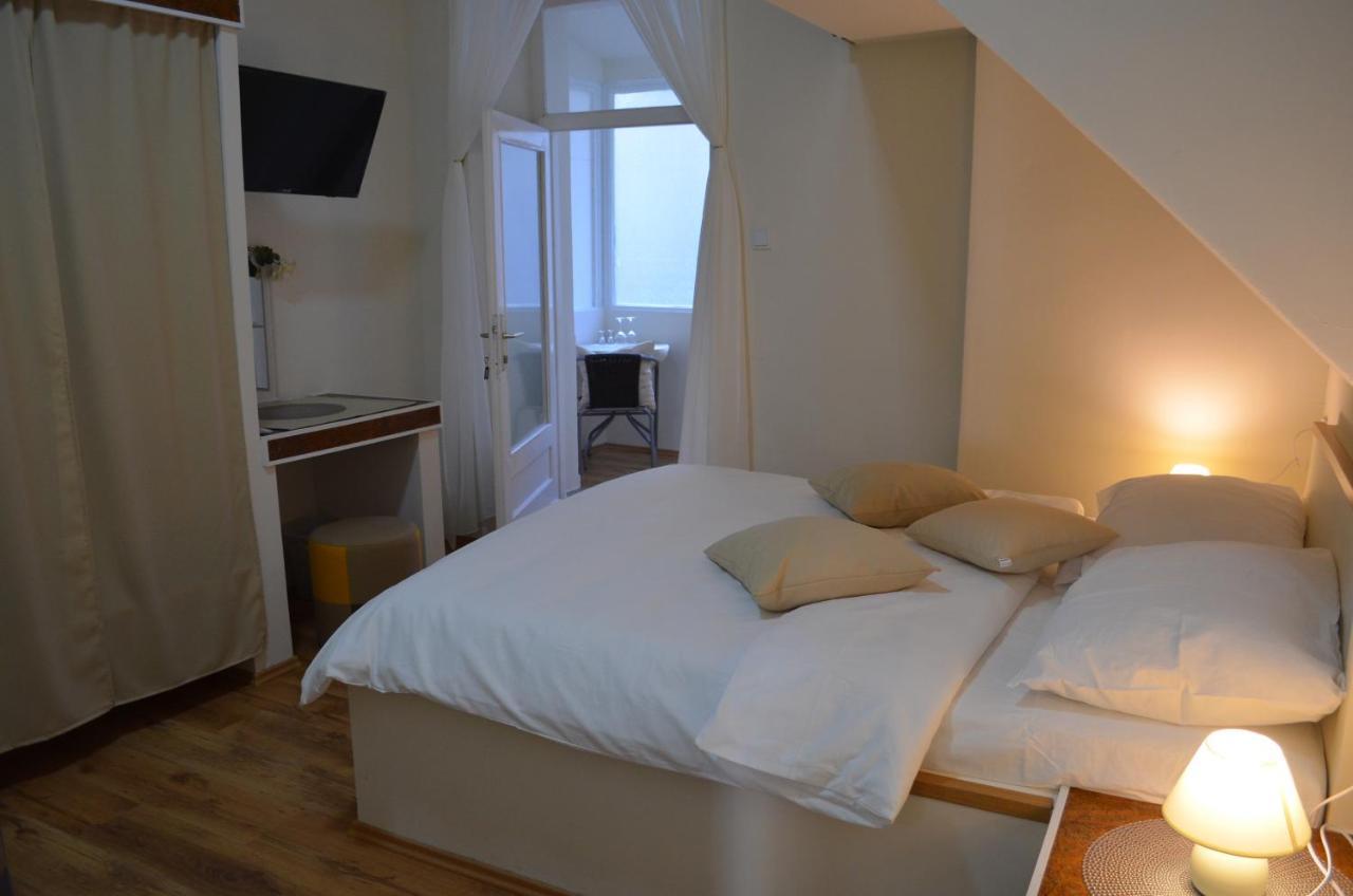 Rooms & Apartments Infinity غييكا المظهر الخارجي الصورة